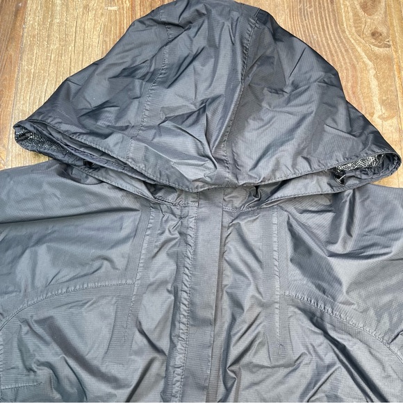 Columbia | Omni Tech | Black | Rain Jacket | Waterproof | Packable | Women’s S - Picture 2 of 15